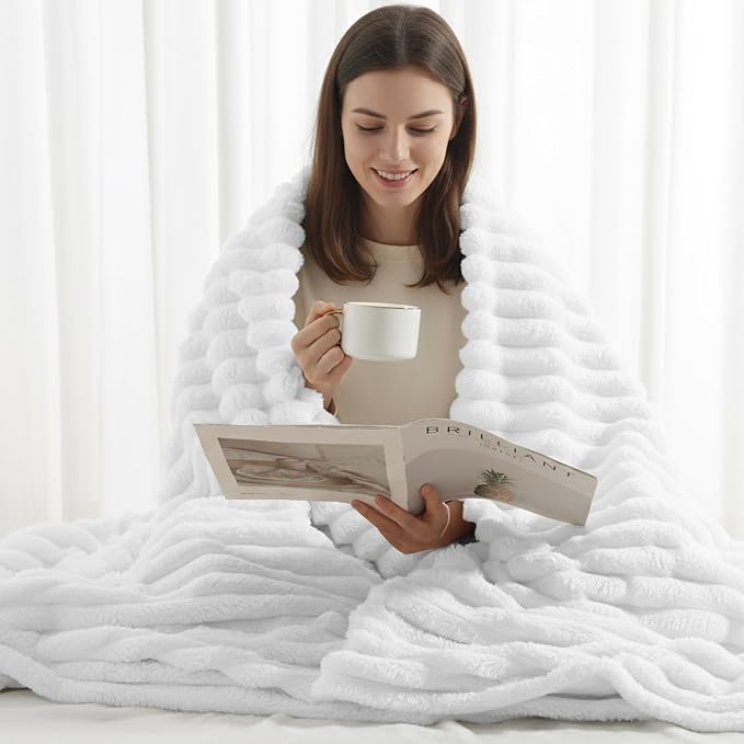 decorUhome White Fleece Twin Blanket 60x80 Inches | Soft Couch Cozy Fluffy Plush Flannel Striped Blanket for Sofa Bed, Lightweight Decorative Ribbed Fuzzy Blanket for Woman