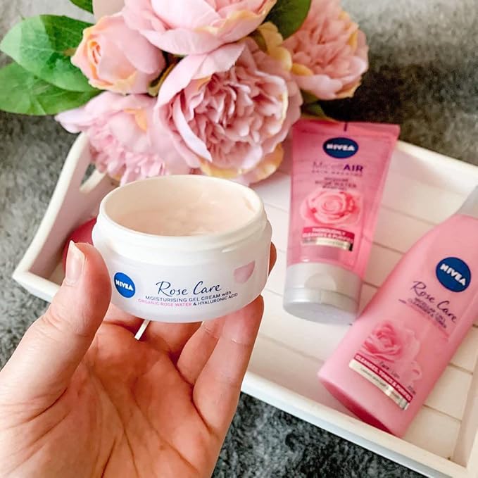 24h Day Cream (50 ml), Face Care with Rose Water and Hyaluron, Light Gel Face Cream for Smooth Delicate Skin, Moisturising Cream