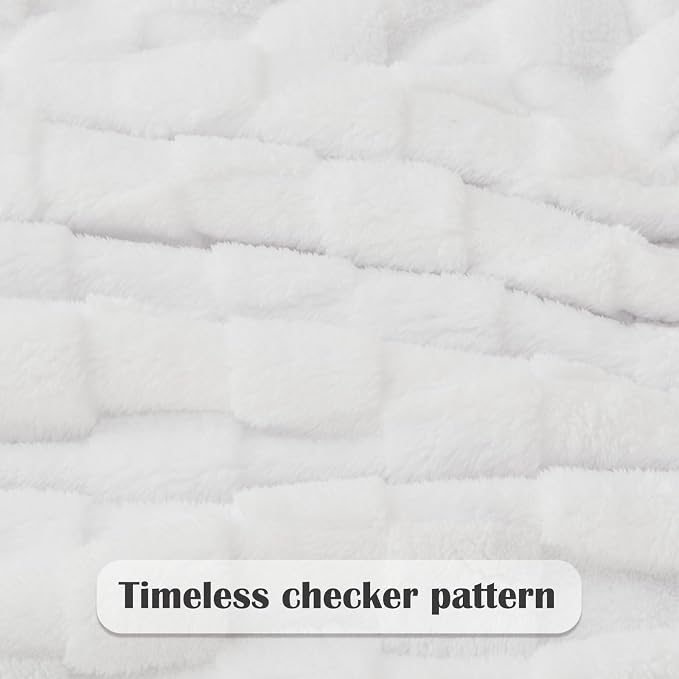 NEWCOSPLAY 3D Checkered Flannel Queen Blanket, White Checkered, 90"x90" | Super Soft Cute Lightweight Decorative Premium Silky Fleece Blanket for Couch Sofa Bed, Gift for Women Men, All Season Use