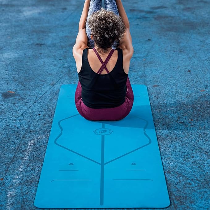 Liforme Original Yoga Mat – Free Yoga Bag Included - Patented Alignment System, Warrior-like Grip, Non-slip, Eco-friendly, sweat-resistant, long, wide, 4.2mm thick mat for comfort