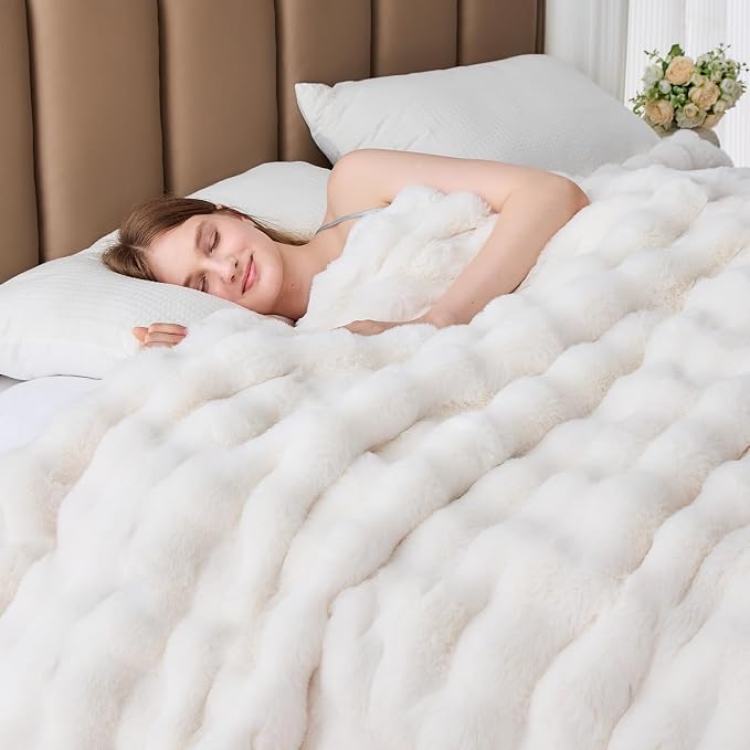 Faux Fur King Blanket for Couch, 1000 GSM Cozy Fuzzy Fluffy Soft Plush Thick Bubble Sherpa Blanket for Sofa Bedroom Living Room, Mothers Day Birthday Gifts for Women Home Decor