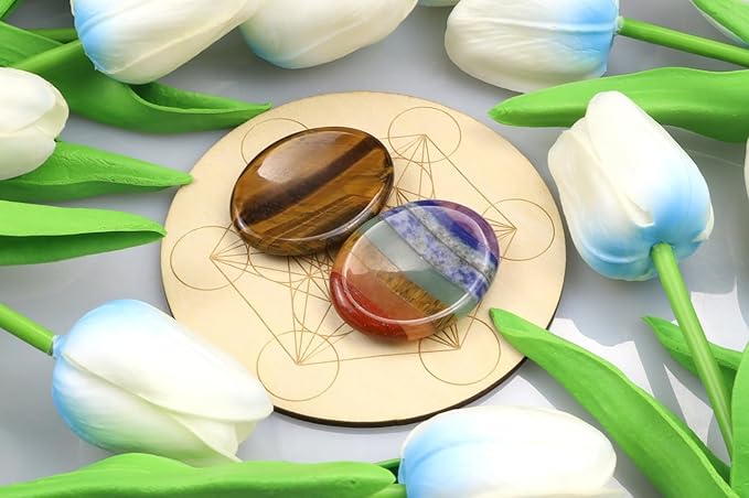 QINJIEJIE Crystals Thumb Worry Stone for Anxiety Healing Crystals Chakra Stone Tiger's Eye Oval Palm Chakra Worry Stones Reiki Meditation Crystal Anxiety Relief Items Gift for Him 2PCS