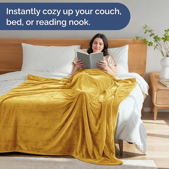 Ultra Soft Fleece Twin XL Blanket - College Dorm Room Essentials - Gold | Flannel Fleece, Thick, Warm & Breathable, All Season Cozy, Anti-Static, Microplush, Lightweight for Couch, Bed & Dorm Bedding