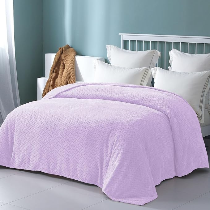 Exclusivo Mezcla Soft Fleece Bed Blanket Twin Size, 90”x66”, Lilac Purple | Cozy Fluffy Lightweight Blankets for Summer, Decorative Plush Flannel Throws for Living room, Bedroom with Leaves Pattern