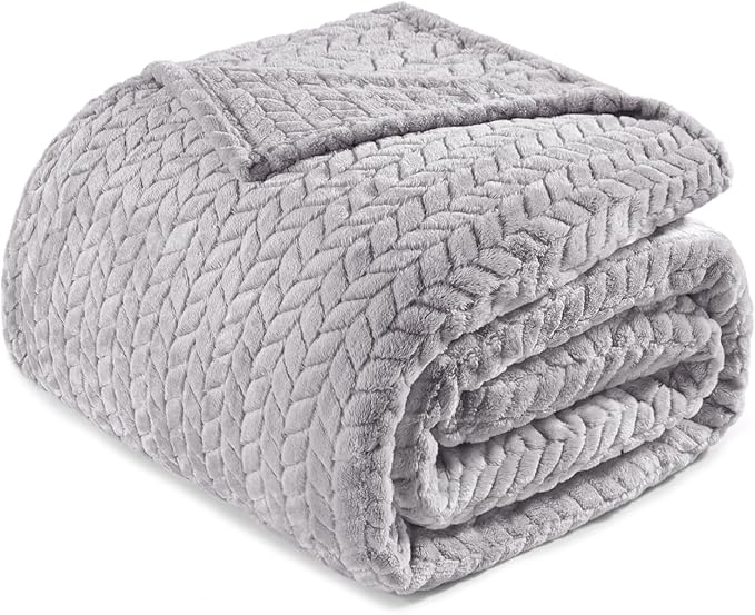 Exclusivo Mezcla Soft Fleece Bed Blanket King Size, 90”x104”, Light Grey | Cozy Fluffy Lightweight Blankets for Summer, Decorative Plush Flannel Throws for Living room, Bedroom with Leaves Pattern