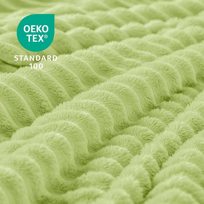 BEDELITE 3D Ribbed Cream Lime Fleece Throw Blanket for Couch, 50x60 Inch | Soft Warm Decorative Fluffy Blanket, Cozy Plush Lightweight Fuzzy Throw Blanket for Bed Sofa Home Room Decor, Gift for Women