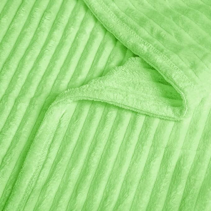 Vessia Flannel Fleece Throw Blanket for Couch,Sofa,Bed, 300GSM Microfiber Green Striped Chair Blanket for Adults and Kids, Super Soft Warm Cozy Lightweight Ribbed Throw for All-Season