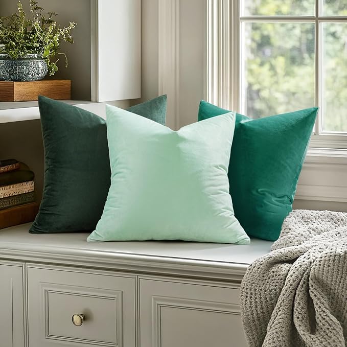 MIULEE Velvet Throw Pillow Covers 18x18 Inch Pack of 2 Green | Soft Solid Decorative Pillow Covers, Modern Luxury Home Decor, for Couch Chair Sofa Bedroom Livingroom