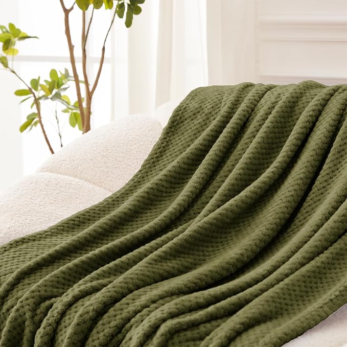 Exclusivo Mezcla Large Waffle Fleece Throw Blanket for Couch, Olive | Lightweight Soft Blanket for Sofa, Bed, Living Room, Plush Fluffy Throw for Home Decor, Travel, All Season, 50x70 Inches