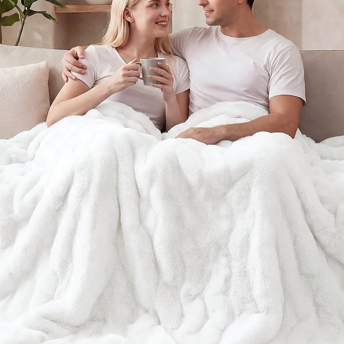 ORINOVA White Soft Twin Fluffy Blanket for Bed Living Room Furry Faux Fur Bed 60x80 Thick Fuzzy Throw Blanket Cozy Home Decor Gifts 860 GSM