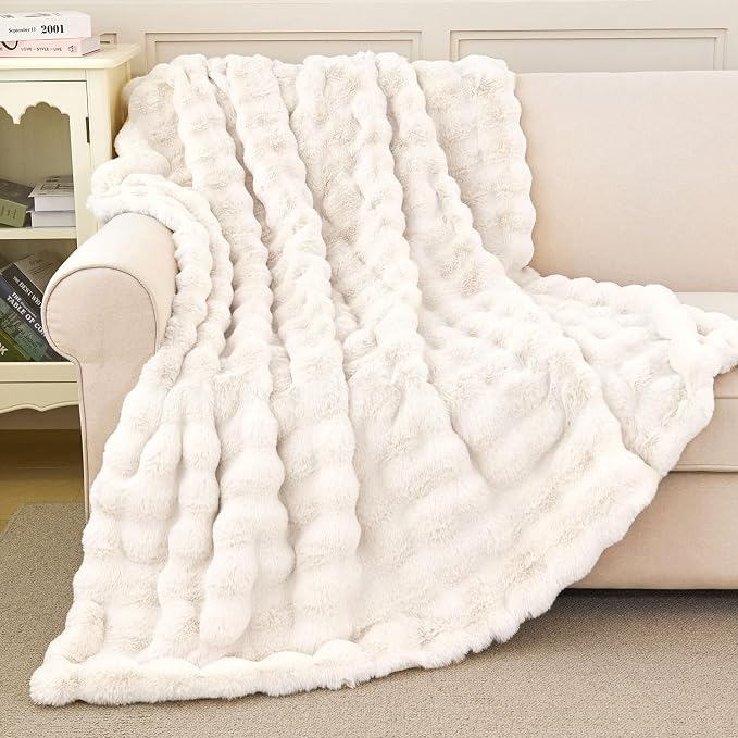 Faux Rabbit Fur Throw Blanket for Couch, Cream White Throw Blankets 50"x60" | Cozy Reversible Fluffy Throw, Luxury Plush Thick Bubble Blanket, Mothers Gifts for Women, Soft Warm for Bed, Home Decor