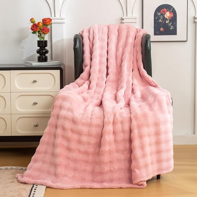 YUSOKI 3D Fleece Bubble Throw Blanket,Light Pink, 50"x60" | Ultra Soft, Non-Shedding, Lightweight for All Season Use, stays fluffy after repeated washes, Perfect Gifts, Machine Washable