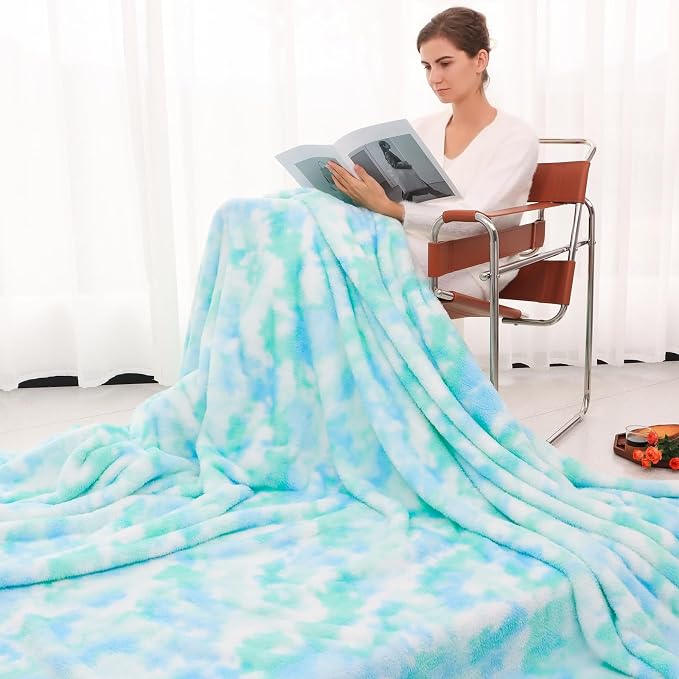 MUGD Lightweight Blanket Fleece Big Blanket Fuzzy Throw Blanket for Bed Queen Size