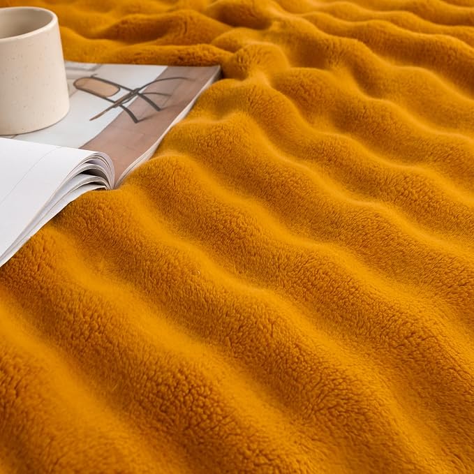 YUSOKI 3D Fleece Bubble Throw Blanket,Gold, 50"x60" | Ultra Soft, Non-Shedding, Lightweight for All Season Use, stays fluffy after repeated washes, Perfect Gifts, Machine Washable