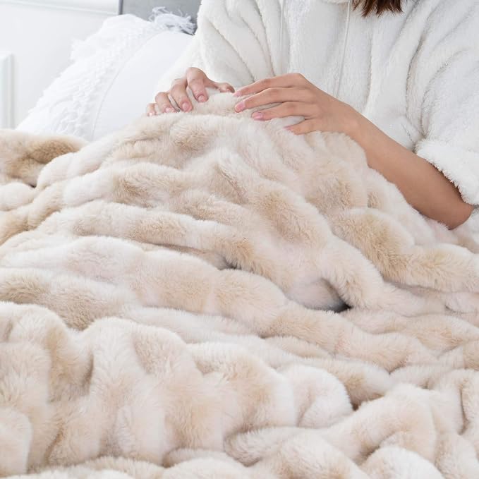 BATTILO Luxury Faux Fur Throw Blanket for Couch, 50"x60", Tie-dye-Beige