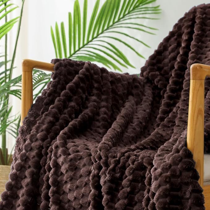Exclusivo Mezcla 3D Fleece Twin Size Blanket for Bed, Coffee | Extra Soft Fuzzy Plush Lightweight Bed Blankets, Cozy Fluffy Decorative Blankets for All Seasons, 60x80 Inches