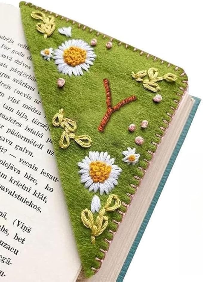 MOTEERLLU Personalized Hand Embroidered Corner Bookmark,Felt Triangle Page Stitched Handmade Bookmark,Unique Cute Flower Letter Embroidery Bookmarks Accessories for Book Lovers(Summer-y)