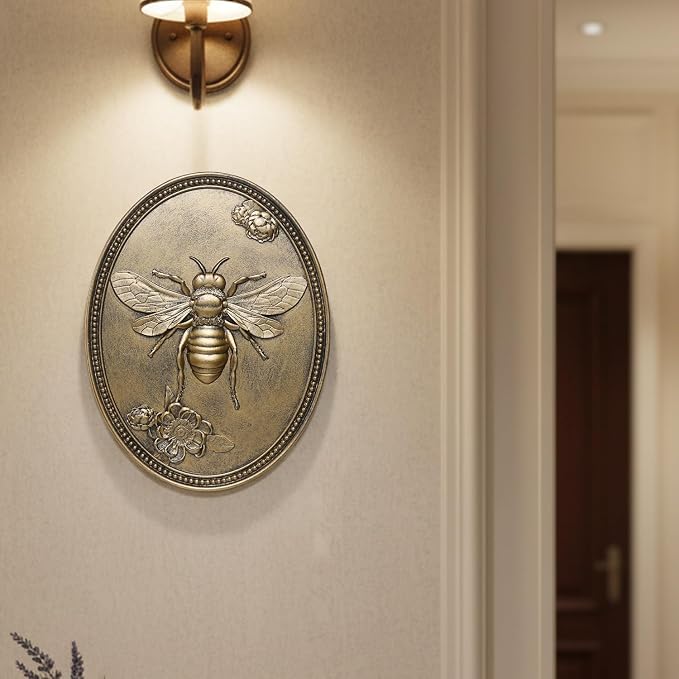 Newinhome Vintage Bee Wall Sculpture, Antique Wall Decor, Hanging Decoration with Embossed Bee Design, Vintage Decoration for Living Room, Bedroom and Hallway, Housewarming Gift