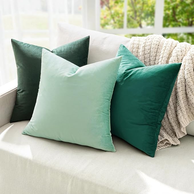MIULEE Velvet Throw Pillow Covers 18x18 Inch Pack of 2 Green | Soft Solid Decorative Pillow Covers, Modern Luxury Home Decor, for Couch Chair Sofa Bedroom Livingroom