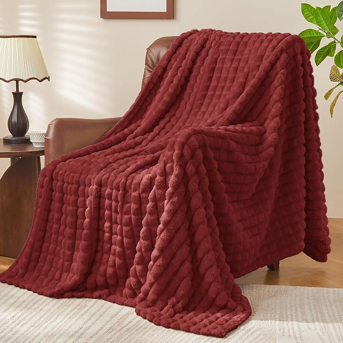 BEDELITE 3D Checked Burgundy Fleece Twin Throw Blanket for Bed, 60x80 Inch | Soft Warm Fuzzy Fluffy Blanket for Couch Sofa, Lightweight Plush Cozy Throws for Home Room Decor, Gift for Women, All Season
