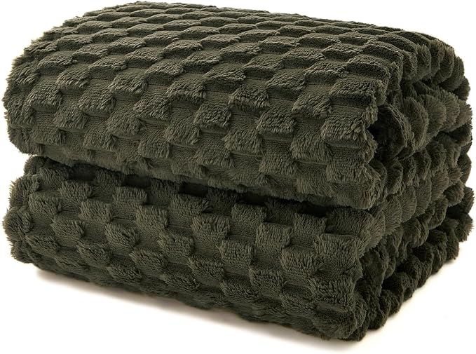 EXQ Home King Size Blanket for Bed or Couch - 3D Imitation Turtle Shell Jacquard Decorative Fleece Blankets - Cozy Soft Fuzzy Flannel Blanket Suitable for All Seasons(90"×108",Moss Green)