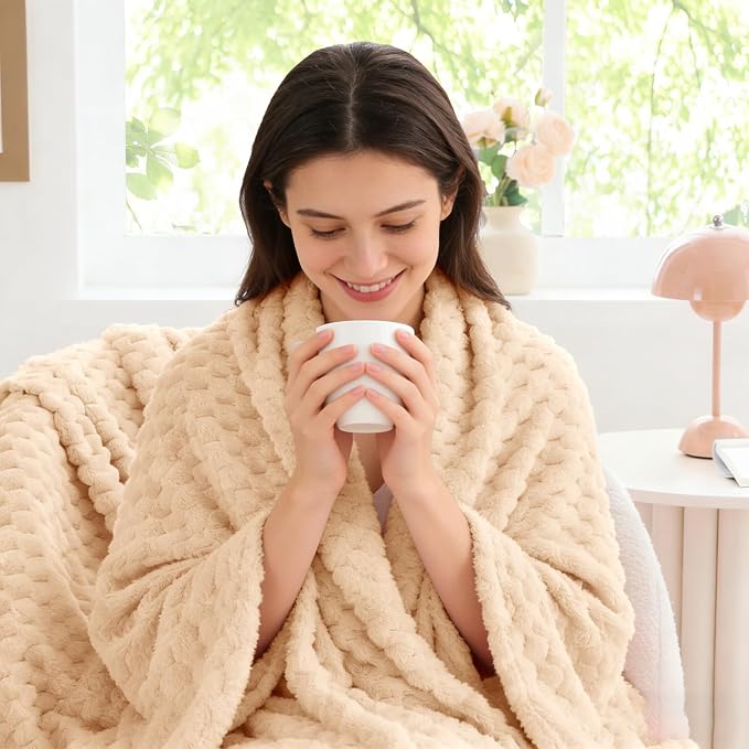 BEDELITE Blush Sand Twin Blanket for Couch, Soft Cozy Gift for Women, 60*80 | 3D Jacquard Decorative Fleece Blanket, Super Soft Plush Throws, Cute Birthday Gift for Women & Men, Suitable for All Seasons