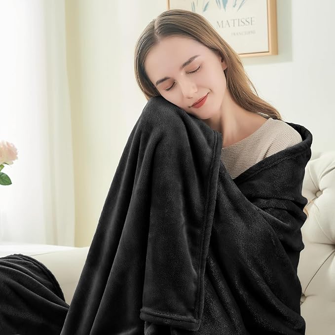 BEDELITE Fleece Blanket Soft Plush Throw for Couch Black 50"x60" | Ultra Soft Fleece, Plush Microfiber, Lightweight Warmth, All Season Comfort, Fade Resistant, Machine Washable, Couch Sofa Bed