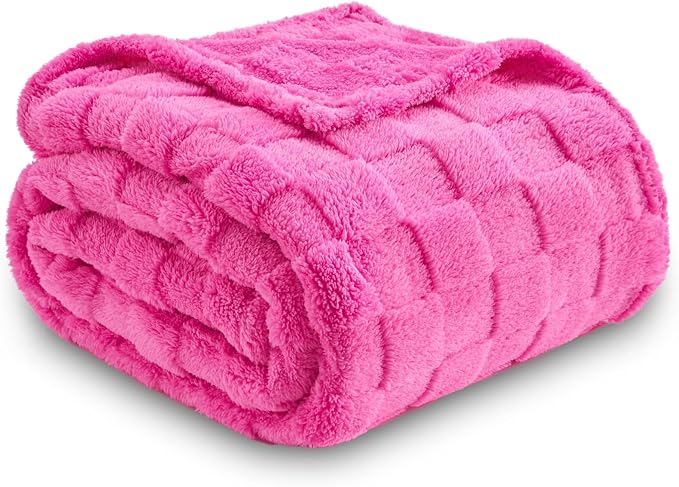NEWCOSPLAY 3D Checkered Flannel King Blanket, Hot Pink Checkered, 90"x110" | Super Soft Cute Lightweight Decorative Premium Silky Fleece Blanket for Couch Sofa Bed, Gift for Women Men, All Season Use