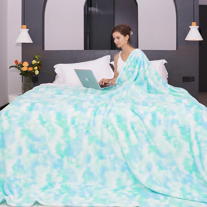 MUGD Lightweight Blanket Fleece Big Blanket Fuzzy Throw Blanket for Bed Queen Size