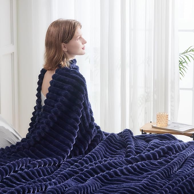 NEWCOSPLAY Fleece Ribbed Cozy King Blanket for Couch, Dark Navy, 90"x110" | Premium Silky Flannel Blanket, Soft Lightweight Fluffy Throw Blanket for Bed Sofa Decor, Gift for All Season Use
