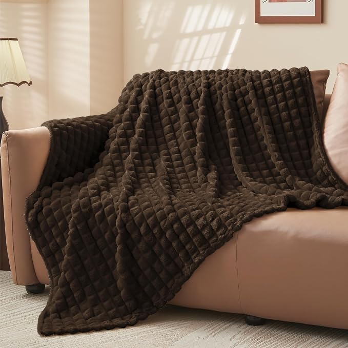 BEDELITE 3D Checked Brown Fleece Throw Blanket for Couch, 50x60 Inches | Soft Warm Fuzzy Fluffy Blanket for Bed Sofa, Lightweight Plush Cozy Blankets for Home Room Decor, Gift for Women, All Season