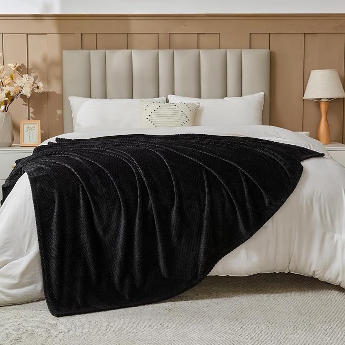 NEWCOSPLAY Fleece Leaves Pattern Throw Blanket, Black, 50"x60" | Super Soft Throw Blanket, Lightweight Cozy Bed Sofa Blanket, Premium Silky Flannel Fleece, Travel Blanket for All Season Use