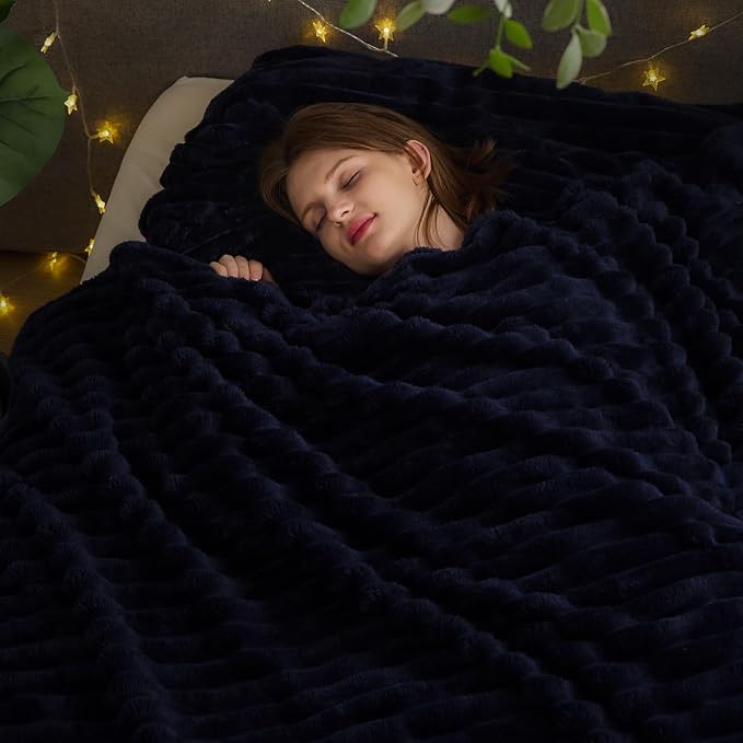 NEWCOSPLAY Fleece Ribbed Cozy King Blanket for Couch, Dark Navy, 90"x110" | Premium Silky Flannel Blanket, Soft Lightweight Fluffy Throw Blanket for Bed Sofa Decor, Gift for All Season Use