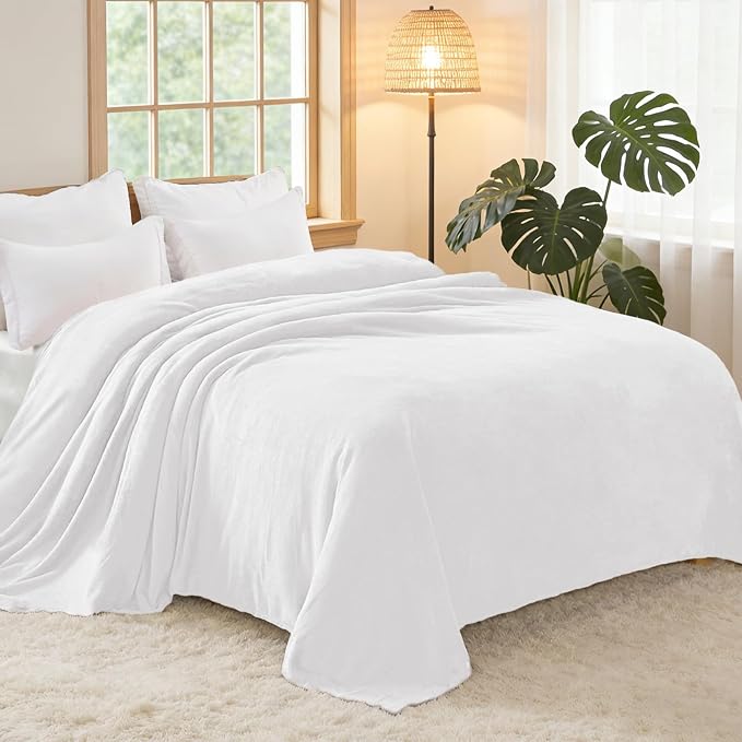 Exclusivo Mezcla Soft Fleece Blanket King Size for Bed, Pure White | 104x90 Inches, Double-Sided Brushed Flannel, Lightweight Plush Cozy Blanket for Home Decor, All Season, Machine Washable