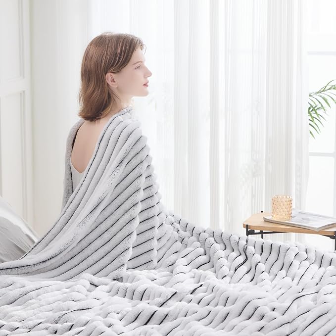 NEWCOSPLAY Fleece Ribbed Cozy Twin Blanket for Couch, Black White, 60"x80" | Premium Silky Flannel Blanket, Soft Lightweight Fluffy Throw Blanket for Bed Sofa Decor, Gift for All Season Use