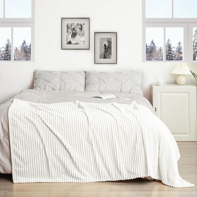 Vessia Flannel Fleece Throw Blanket for Couch,Sofa,Bed, 300GSM Microfiber White Striped Chair Blanket,Super Soft Warm Cozy Lightweight Ribbed Throw for All-Season