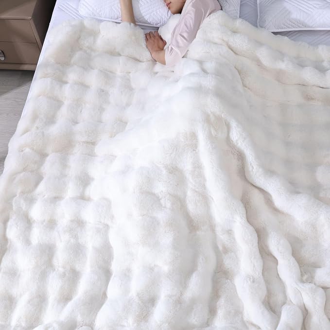 Cream Beige Faux Fur Throw Blanket for Couch, Snuggly Double-Sided Bubble Plush Blanket with Soft Flannel Back, Decorative Throw for Sofa or Bed, Machine Washable, 60 x 80, 860 GSM