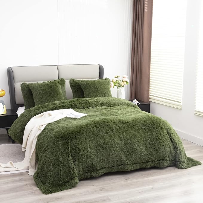 YUSOKI Long Faux Fur Queen Size Blanket, Olive Green, 90" x 90" | Ultra Soft, Lightweight for All Season Use, stays fluffy after repeated washes, Perfect Gifts, Machine Washable