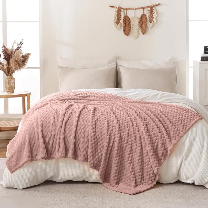 Bnuitland Pink Flannel Throw Blanket (50X40 inches), 300 GSM Fleece Cozy Warm Soft Lightweight Bed Sofa Blanket for Babys and Pets, Suitable for All Seasons