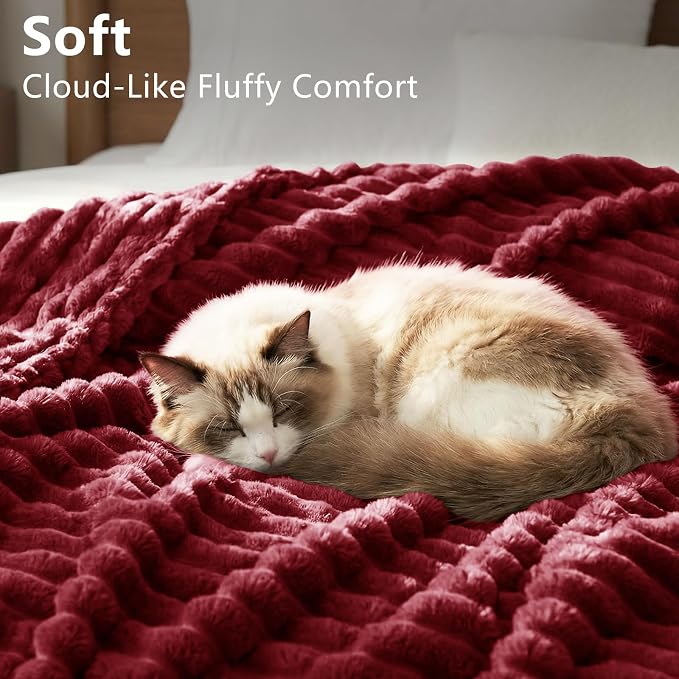 HIMEET Red King Size Blanket for Bed, 300GSM Ribbed Fleece, 108 x 90 Inches | Ultra Soft Flannel, All-Season Lightweight Warmth, Generous Bed Coverage & Home Decor, Gift for Men & Women, Machine Washable