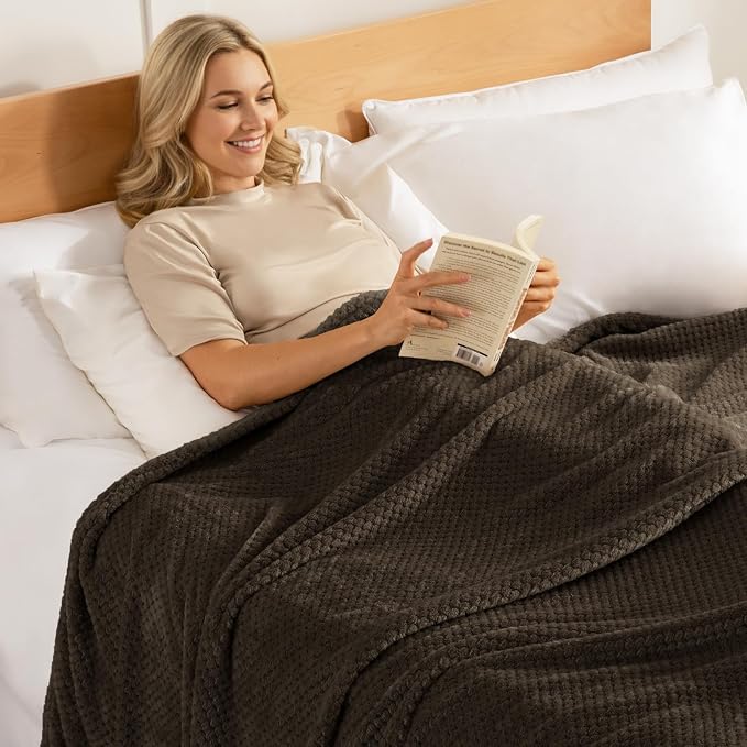 Exclusivo Mezcla Soft Waffle Fleece Bed Blanket Queen Size, Coffee | Lightweight Plush Blanket for Bed, Bedroom, Cozy Flannel with Waffle Texture, Stylish Home Decor, All Season, 90x90 Inches