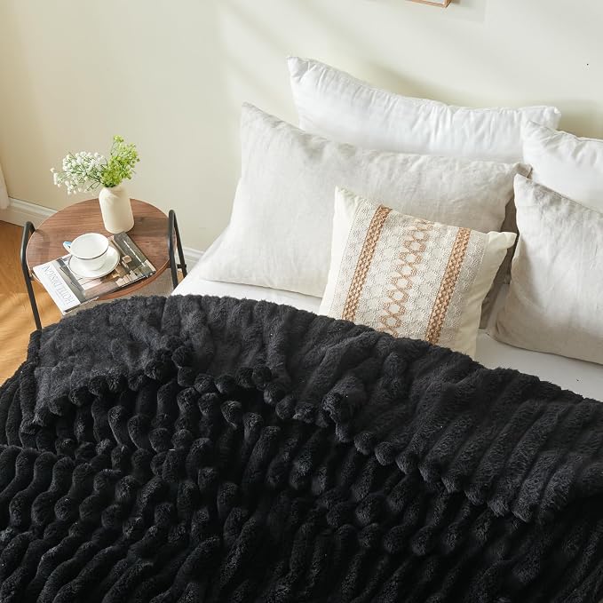 NEWCOSPLAY Fleece Ribbed Cozy Queen Blanket for Couch, Black, 90"x90" | Premium Silky Flannel Blanket, Soft Lightweight Fluffy Throw Blanket for Bed Sofa Decor, Gift for All Season Use
