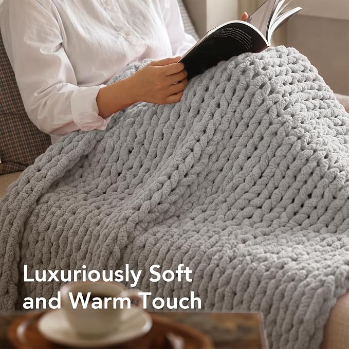 L'AGRATY Chunky Knit Throw Blanket for Couch, 50'' x 70'' Knit Throw, Grey | Handmade Chenille Crochet Blanket for Sofa Bed, Thick Cable Knitted Blankets for Room Home Decor, Birthday Gift for Women Mom