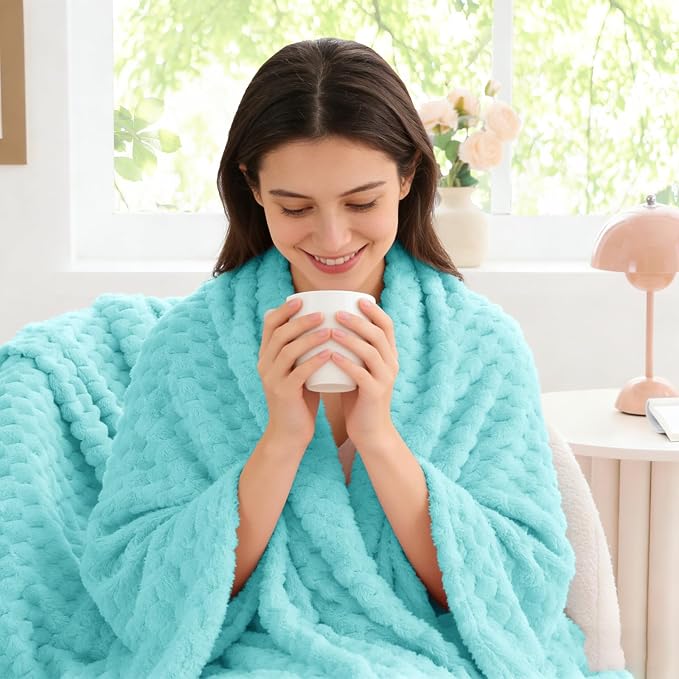 BEDELITE Aqua Throw Blanket for Couch, Soft Cozy Gifts for Women, 50 * 60 | 3D Jacquard Decorative Fleece Blanket, Super Soft Plush Throw, Cute Birthday Gift for Women & Men, Suitable for All Seasons