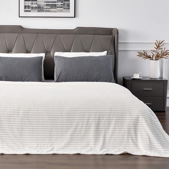 BEDELITE Ribbed Jacquard Off White Blankets Queen Size for Bed, 90x90 Inch | Soft Warm Decorative Fluffy Blanket, Cozy Fuzzy Lightweight Plush Fleece Throw Blankets for Bed, Room Decor, Gift for Women
