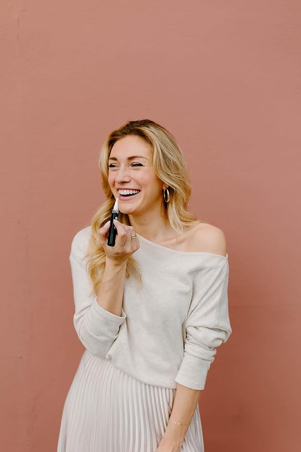Lewie Teeth Whitening Wand - Dentist Developed Whitening Pen for a Bright Smile - Effective, Safe, with Natural Ingredients, Enamel Friendly Technology, No Harsh Chemicals or Abrasives 4 ml 2-Pack