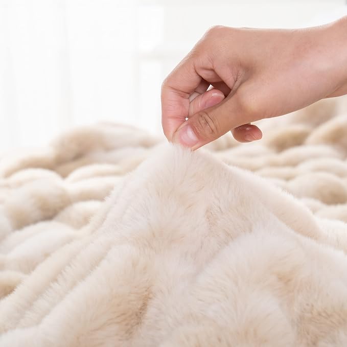 BATTILO Luxury Faux Fur Throw Blanket for Couch, 50"x60", Tie-dye-Beige