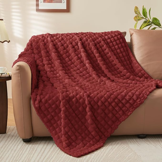 BEDELITE 3D Checked Burgundy Fleece Twin Throw Blanket for Bed, 60x80 Inch | Soft Warm Fuzzy Fluffy Blanket for Couch Sofa, Lightweight Plush Cozy Throws for Home Room Decor, Gift for Women, All Season