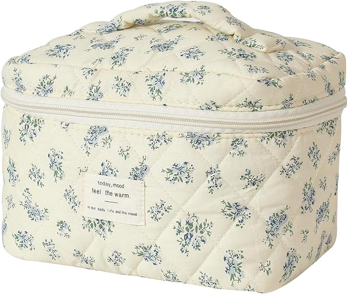 uekeboag Large Travel Quilted Makeup Bag for Women, Floral Cotton Cosmetic Bag, Coquette Aesthetic Floral Toiletry Organizer Bag