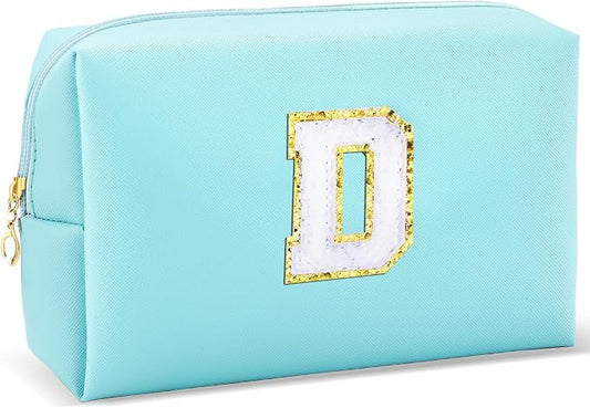 URSKYTOUS Gifts for Girls Initial Makeup Bag Personalized Cosmetic Bag with Zipper Cute Travel Toiletry Bag Waterproof PU Preppy Makeup Pouch Birthday Gift for Teen Girls Women(Blue D)